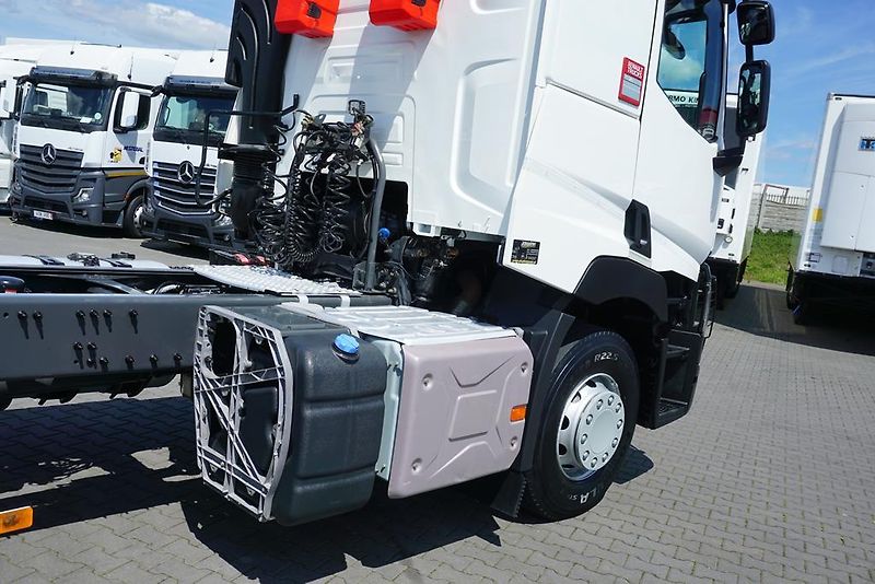 Renault (2018) C 520 / EURO 6 / ACC / 6 X 4 / - fotka 35 z 49