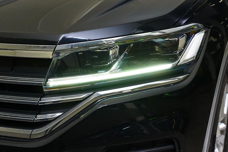 Volkswagen Touareg - fotka 9 z 27
