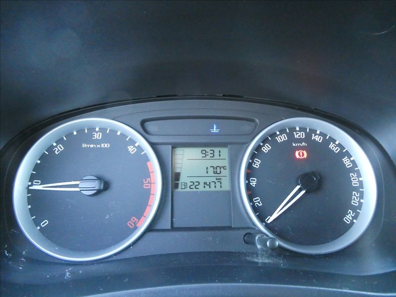 Škoda Fabia 1,4 TDi 59kW klima, závěs - fotka 24 z 39