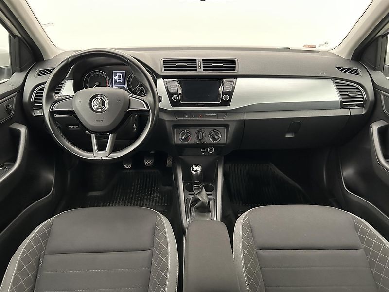 Škoda Fabia 1.0 TSI Ambition - fotka 5 z 24