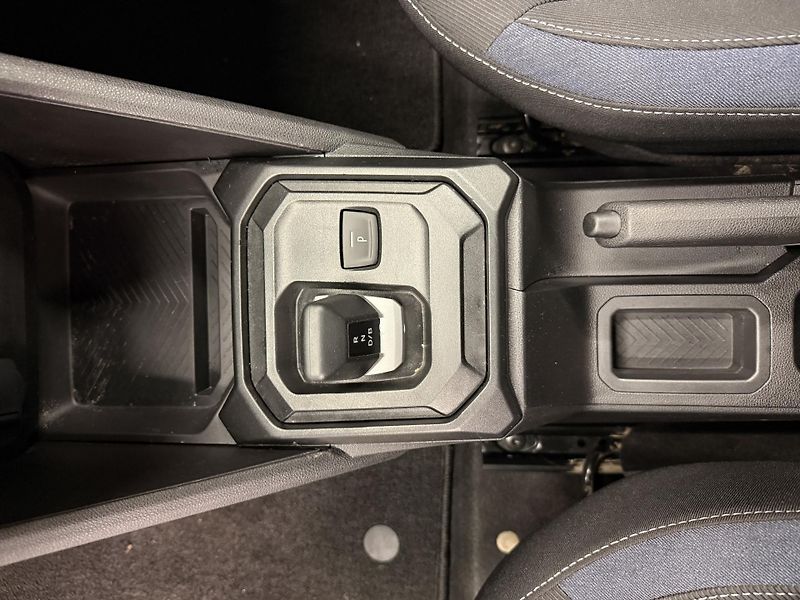 Dacia Duster III E-Tech Hybrid 1.6 l 69 kW - fotka 11 z 16