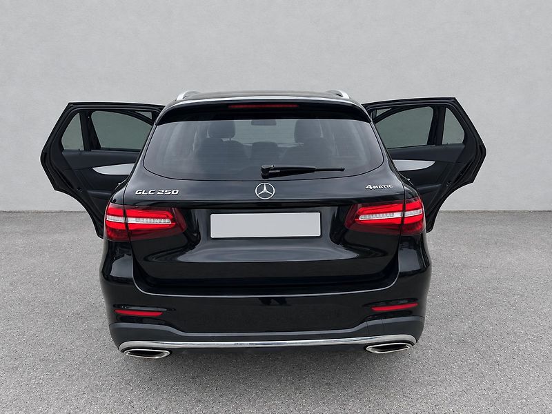Mercedes-Benz GLC (2018) - fotka 11 z 20