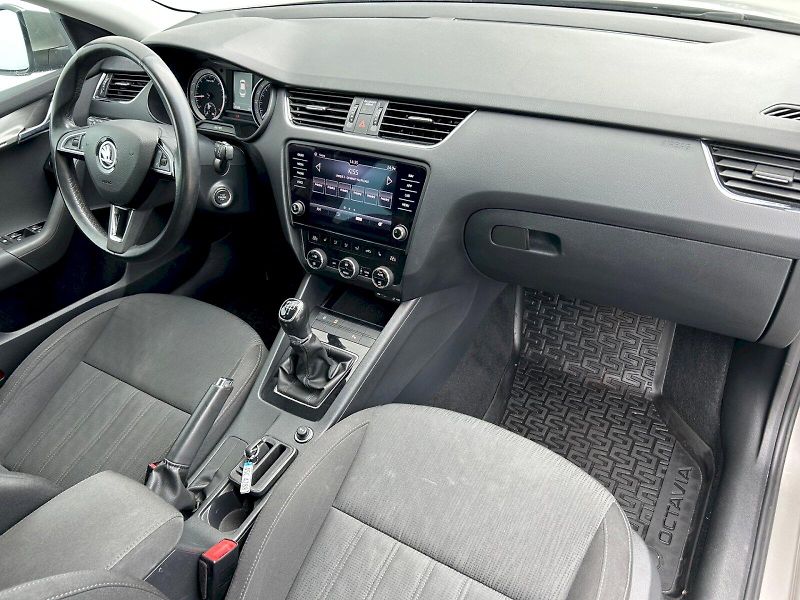 Škoda Octavia (2017) Style PLUS 1.6 TDI 85 kW - fotka 16 z 30