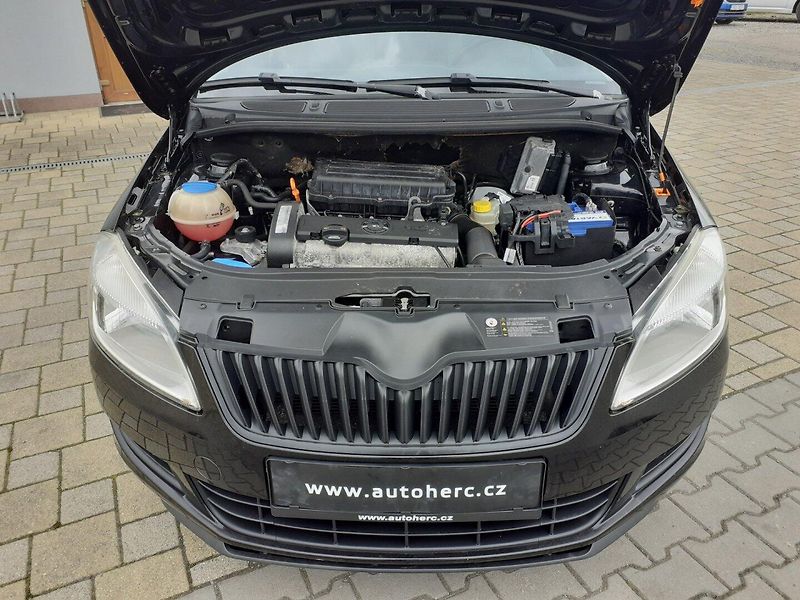 Škoda Fabia (2011) KOMBI 1.4 16V - fotka 17 z 28