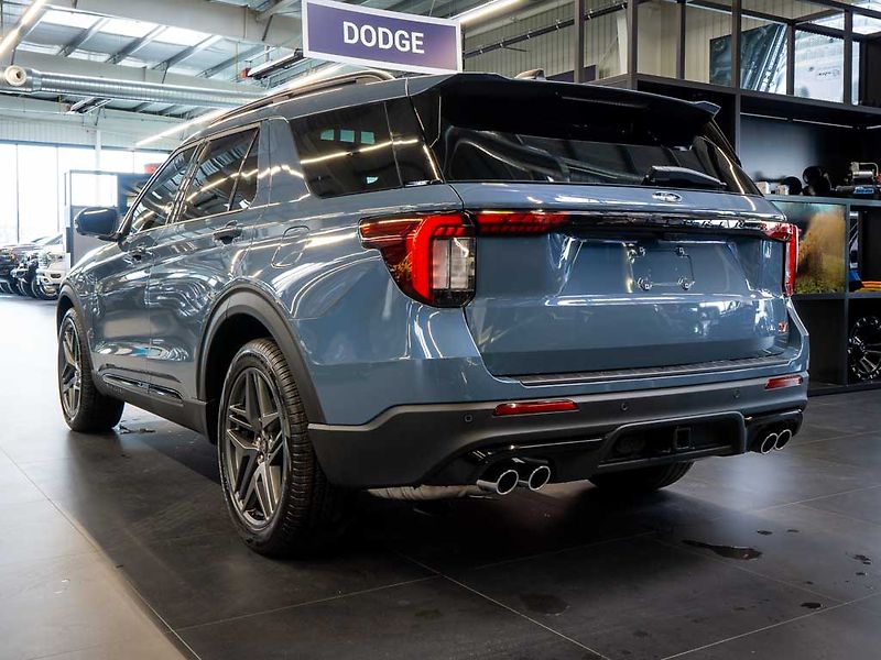 Ford Explorer (2026) 3.0 ST 4WD 21Alu, B&O 980W - fotka 3 z 45