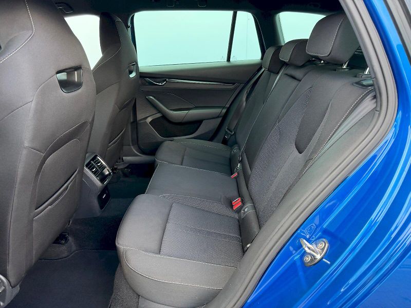 Škoda Octavia (2023) 2.0 TDI 110kW SportLine Manuál - fotka 25 z 35