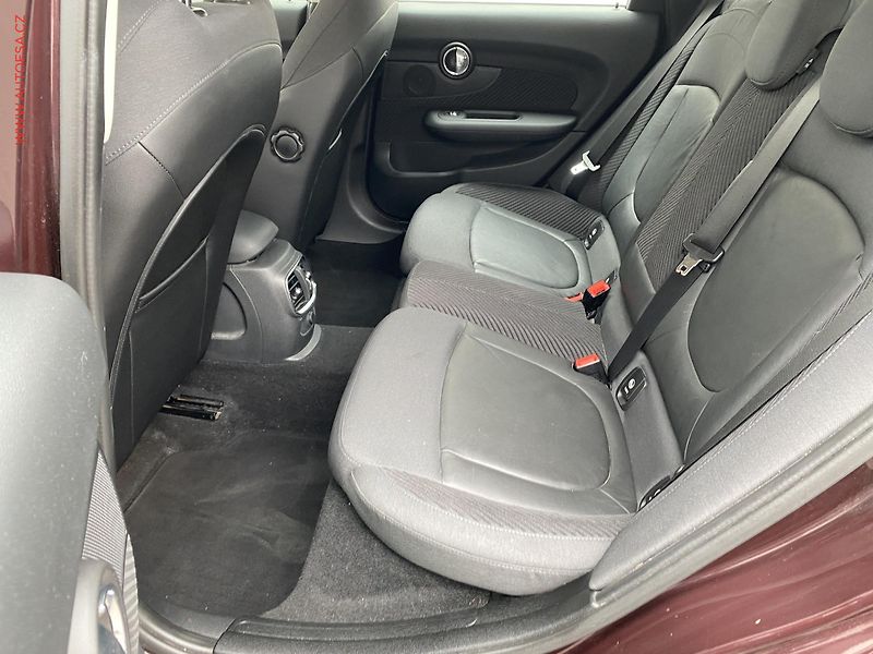 Mini Clubman (2017) 1.5T, Navi - fotka 10 z 16