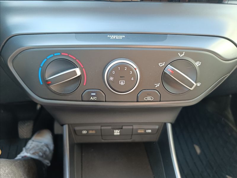 Hyundai Bayon 1,0 T-GDi Smart - fotka 14 z 20