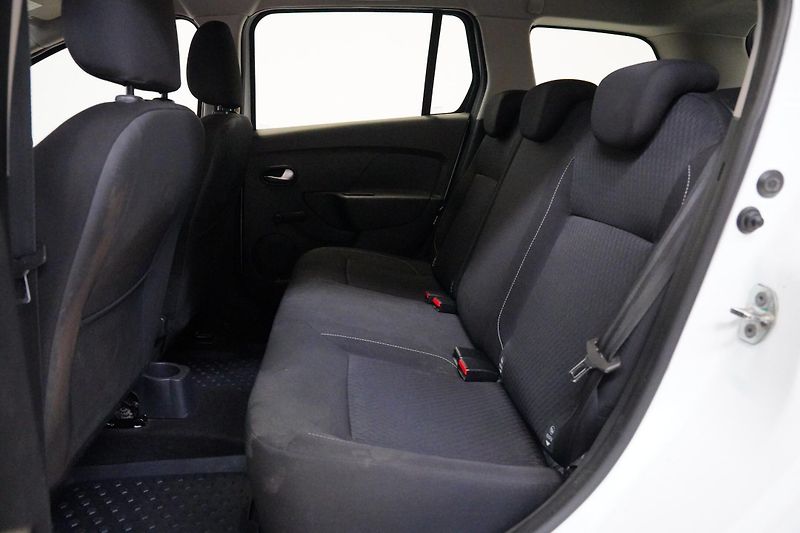 Dacia Logan - fotka 22 z 24