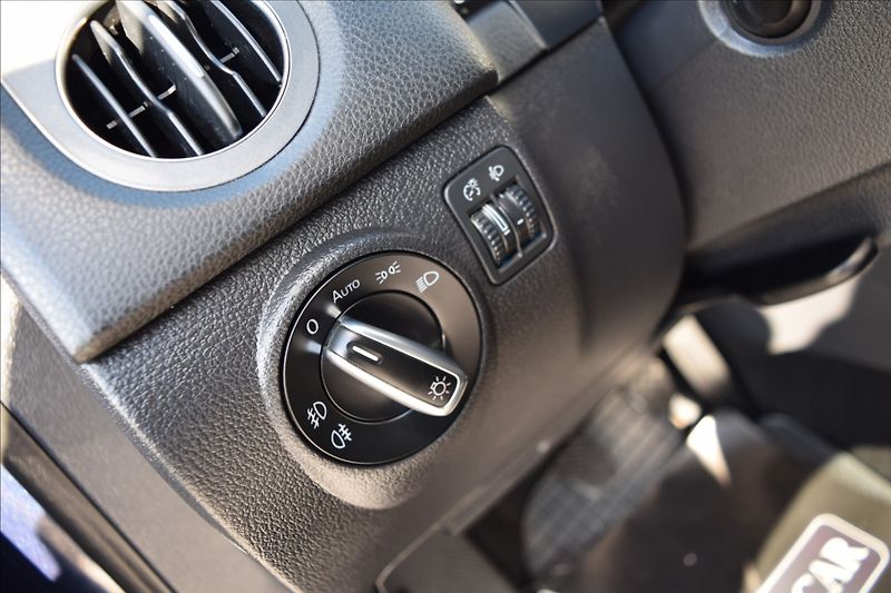 Volkswagen Tiguan 2,0 TDI 103KW NAVI TAŽNÉ ALU - fotka 27 z 47