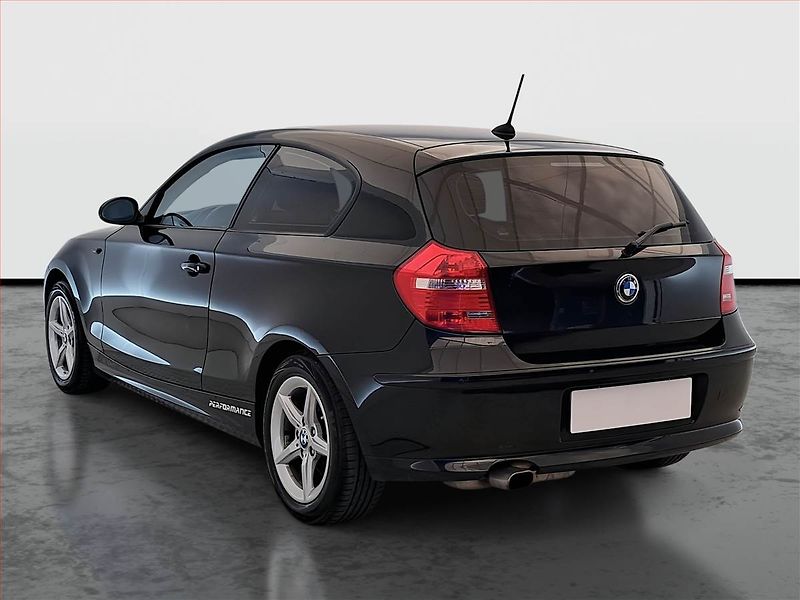 BMW Řada 1 (2009) 118i, Serv.kniha, Tempomat - fotka 4 z 18