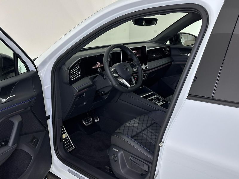 Volkswagen Tiguan (2025) R-Line - fotka 6 z 30