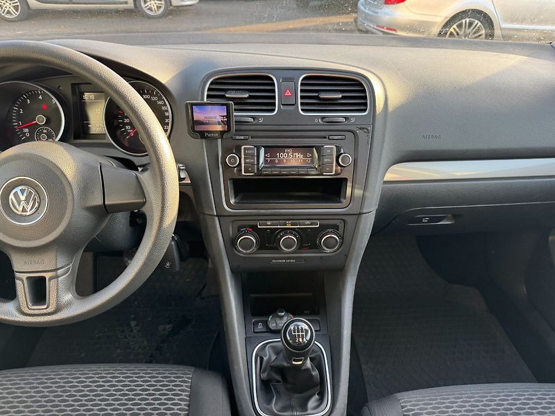 Volkswagen Golf (2013) Comfortline 1.2 TSI 77kW - fotka 19 z 40