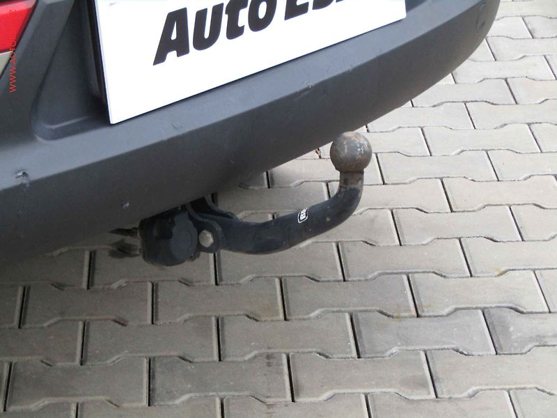 Kia Sportage (2011) 1.7CRDi, 2.maj,ČR, AC, tažné - fotka 17 z 18