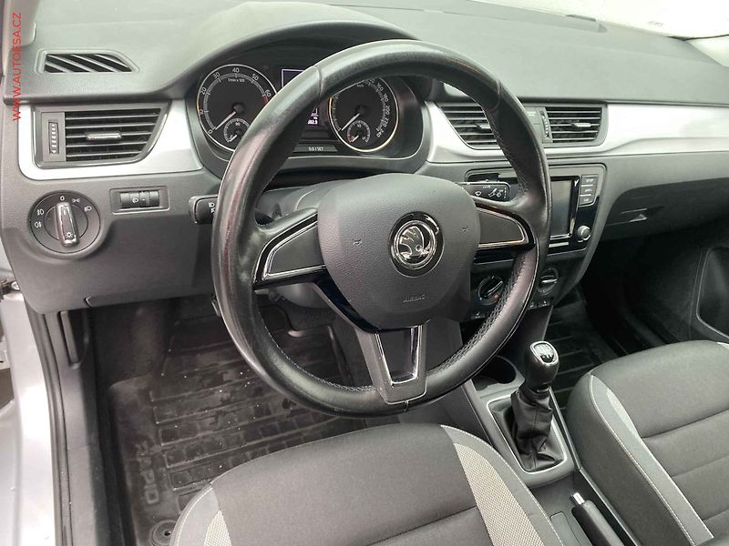 Škoda Rapid (2019) 1.0 TSI, ČR, AC, park.čidla - fotka 12 z 16