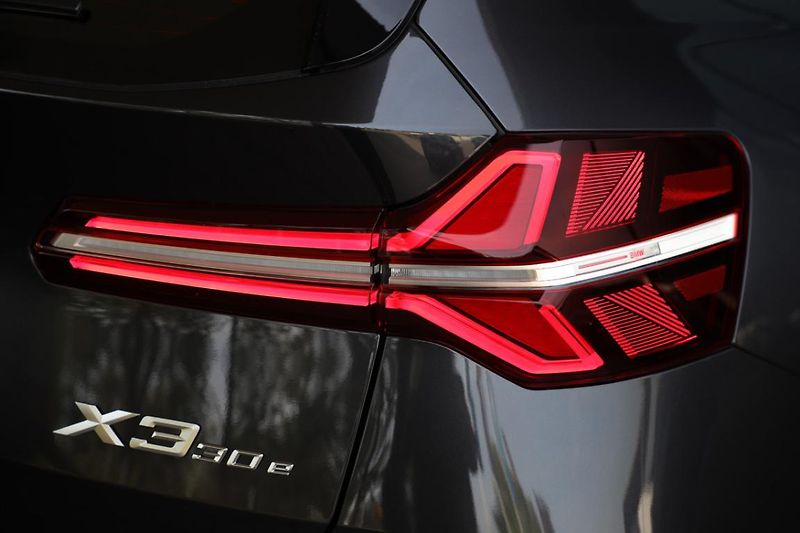 BMW X3 30e xDrive - fotka 18 z 18
