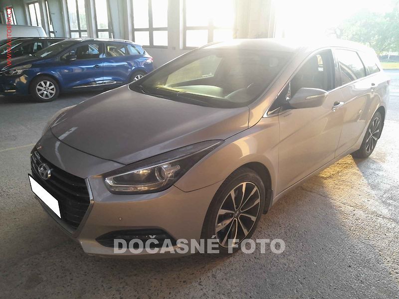 Hyundai i40 (2017) 1.7 CRDI 257301, ČR, STK8/28 - fotka 1 z 3
