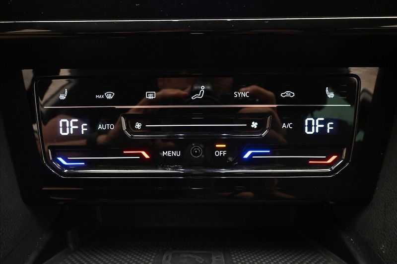 Volkswagen Passat 2,0 TDI 110KW DSG BUSINESS Zár - fotka 21 z 32