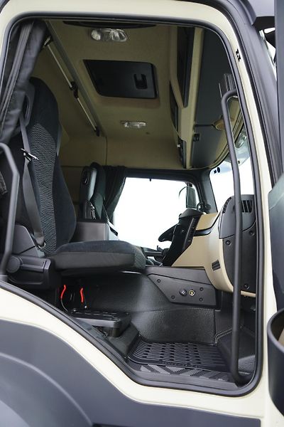 Mercedes-Benz Actros (2017) / 2540 / ACC / E 6 / CHŁODNIA  - fotka 8 z 44