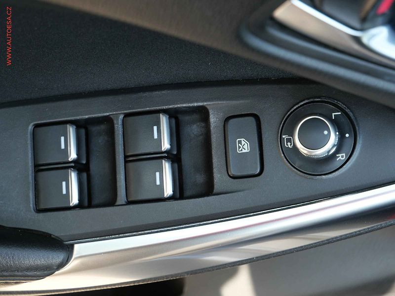 Mazda 6 (2015) 2.0 i, 1.maj,ČR, Navi, AC - fotka 11 z 20