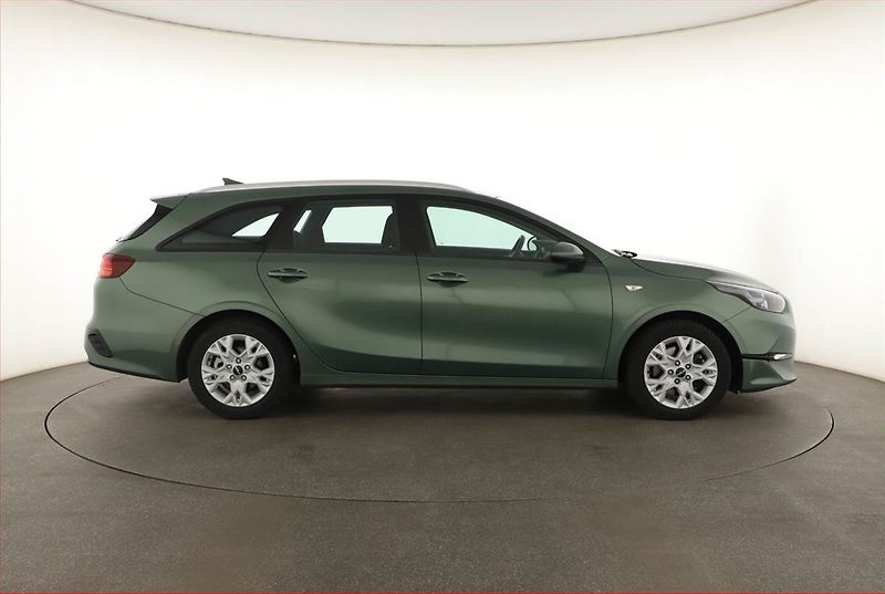Kia Ceed (2023) Spin 1.0 T-GDI, SPIN, DPH - fotka 6 z 18