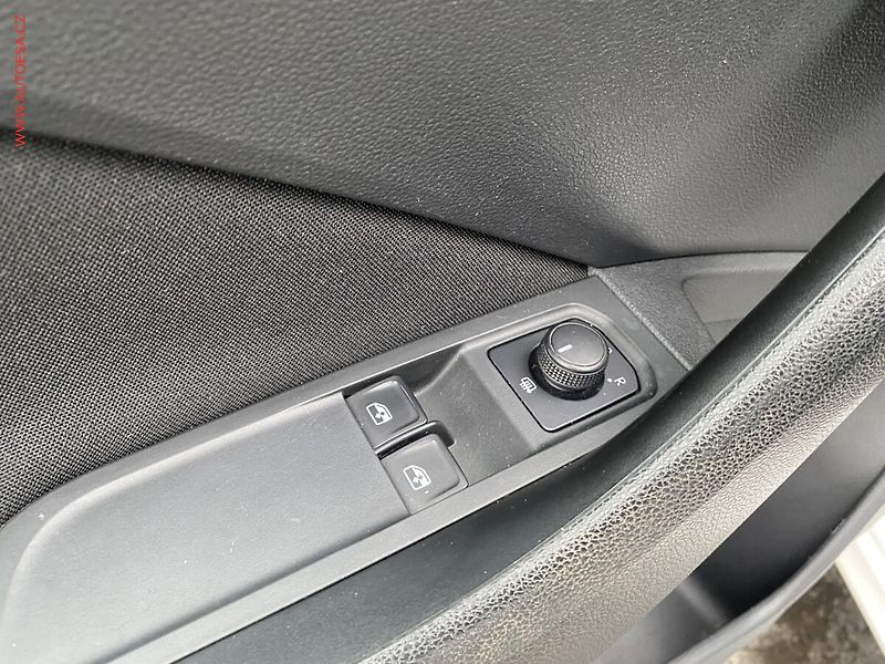 Škoda Kamiq (2020) 1.6 TDI, ČR, Ambition, DSG - fotka 13 z 19