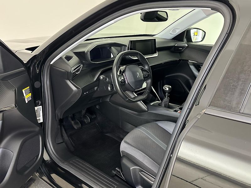 Peugeot 2008 Allure - fotka 6 z 27