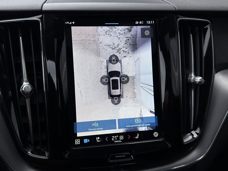 Volvo XC60 T6 AWD RECHARGE // 1.maj. //ČR - fotka 25 z 38