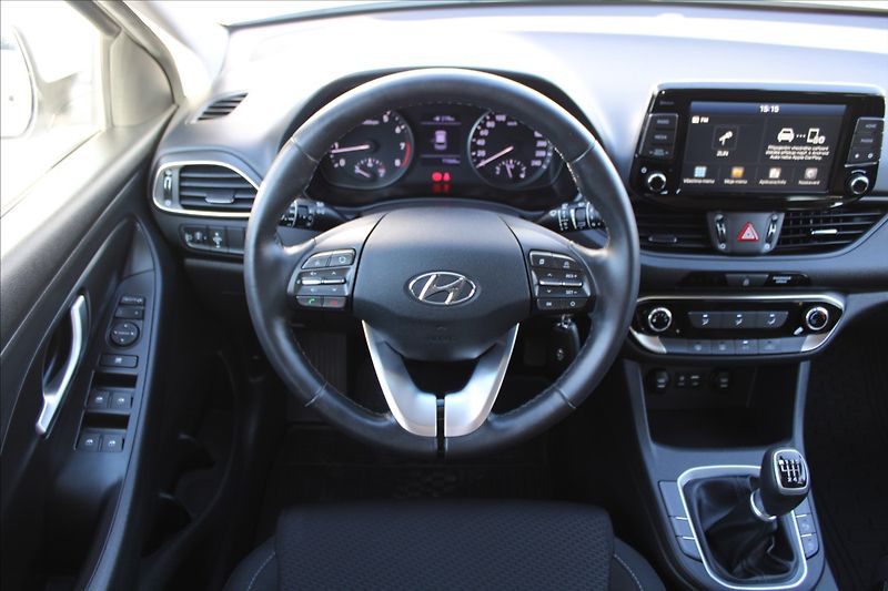 Hyundai i30 1,4 T-GDI  NOVÉ V ČR,1.MAJITEL - fotka 10 z 41