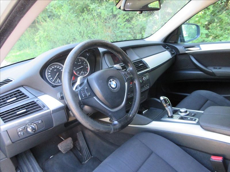 BMW X6 3,0 xDrive35D, 210Kw, Nové v Č - fotka 12 z 28