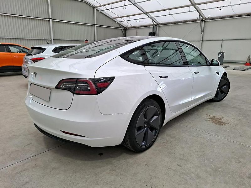 Tesla Model 3 (2021) SR+ Refresh | LFP - fotka 2 z 8