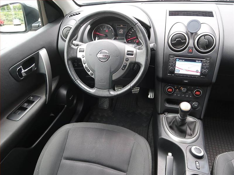 Nissan Qashqai (2013) 1.6 dCi, 4X4, Navi, Xenony - fotka 7 z 17