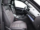 Volkswagen Touareg 3,0 TSI 250 kW 4x4 CZ R-line - náhled 12