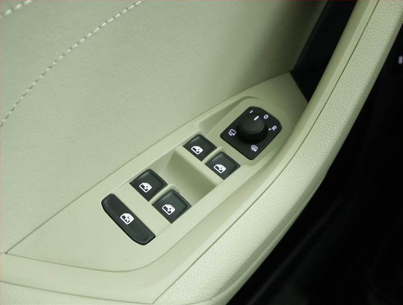 Škoda Kodiaq (2023) Laurin&Klement 2.0 TDI - fotka 15 z 18