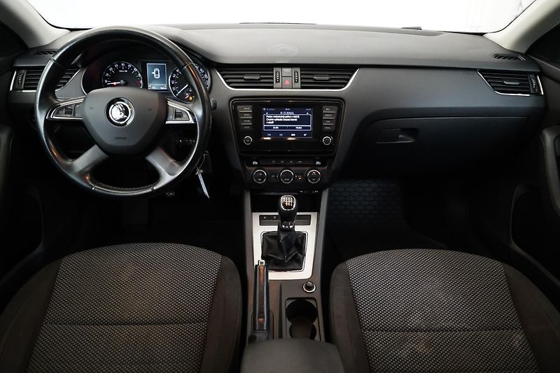 Škoda Octavia - fotka 5 z 25