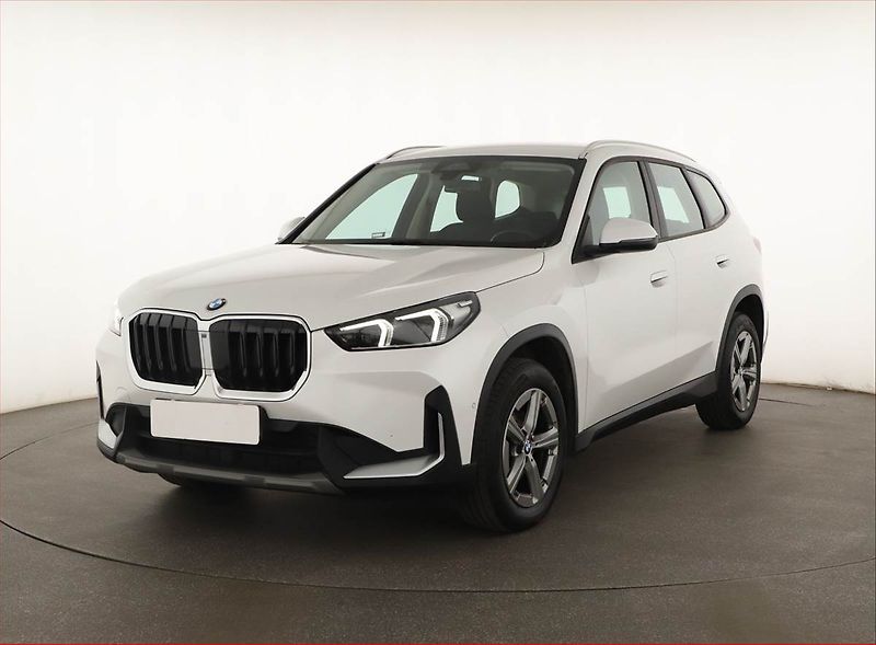 BMW X1 (2023) xDrive18d - fotka 2 z 17