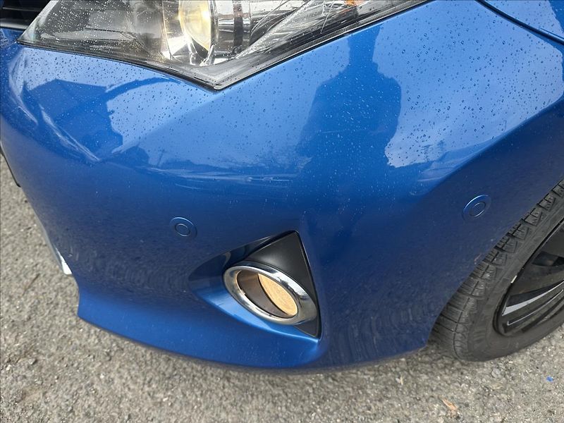 Toyota Auris 1,6 EXCLUSIVE - fotka 24 z 28