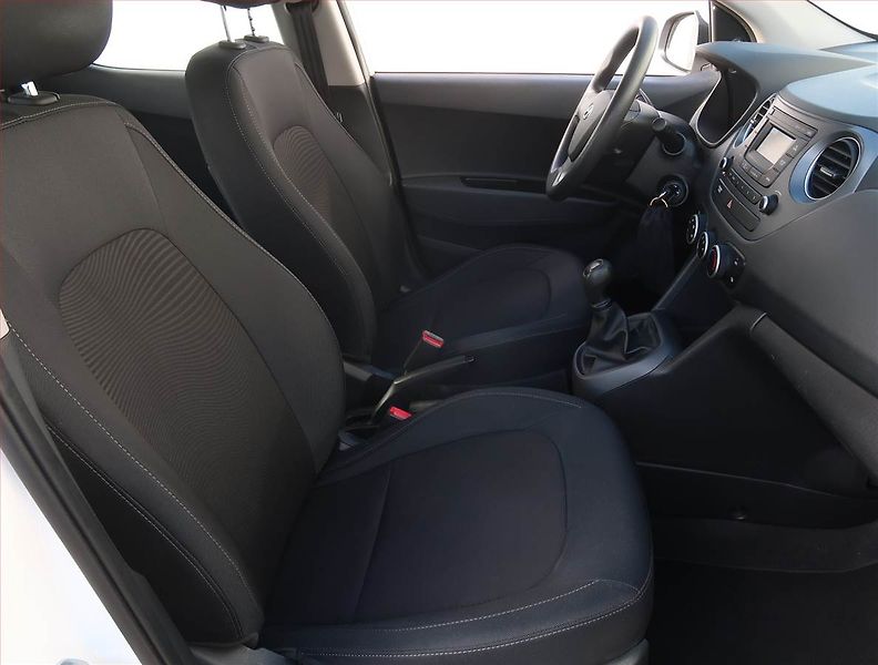 Hyundai i10 (2017) 1.0, ČR,1.maj, Serv.kniha - fotka 9 z 16