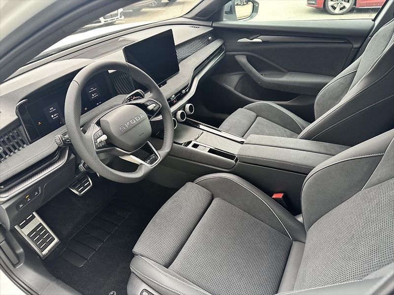 Škoda Superb (2026) 2,0 TDI 110 kW  Sportline - fotka 6 z 7