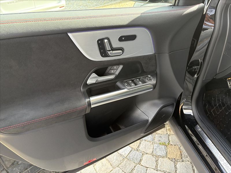 Mercedes-Benz GLA 200*AMG paket - fotka 4 z 30