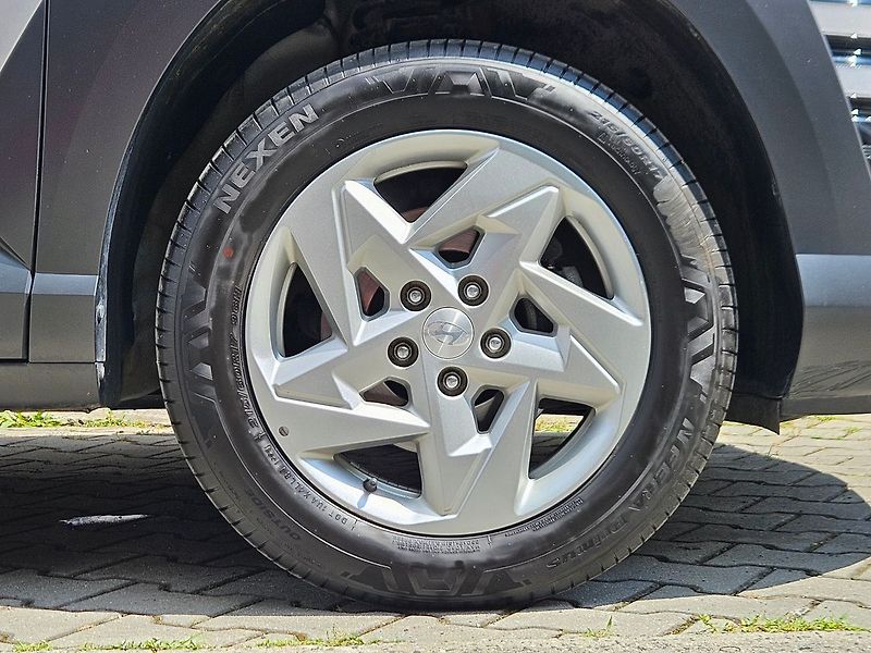 Hyundai Kona 1.0 T-GDi 88kW, Smart, DCT - fotka 9 z 33
