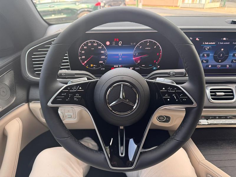 Mercedes-Benz GLE (2026) 450 d 4MATIC kupé - fotka 13 z 29