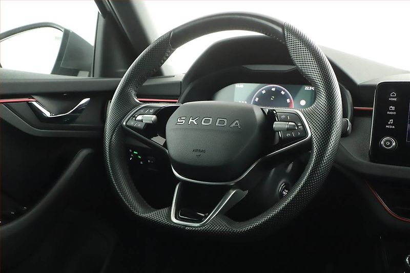 Škoda Scala (2025) 1.0 TSI, DRIVE, AUTOMAT - fotka 18 z 20
