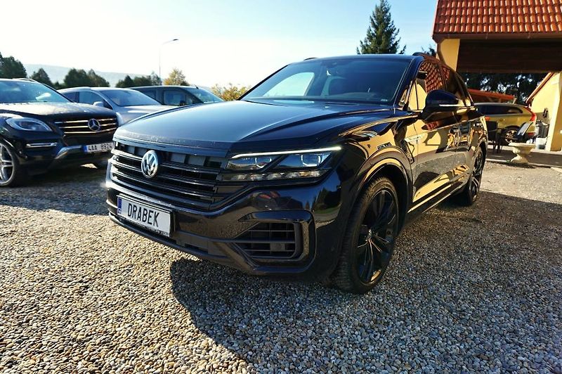 Volkswagen Touareg (2019) R-LINE 3,0 TDI V6 210 kW - fotka 10 z 48
