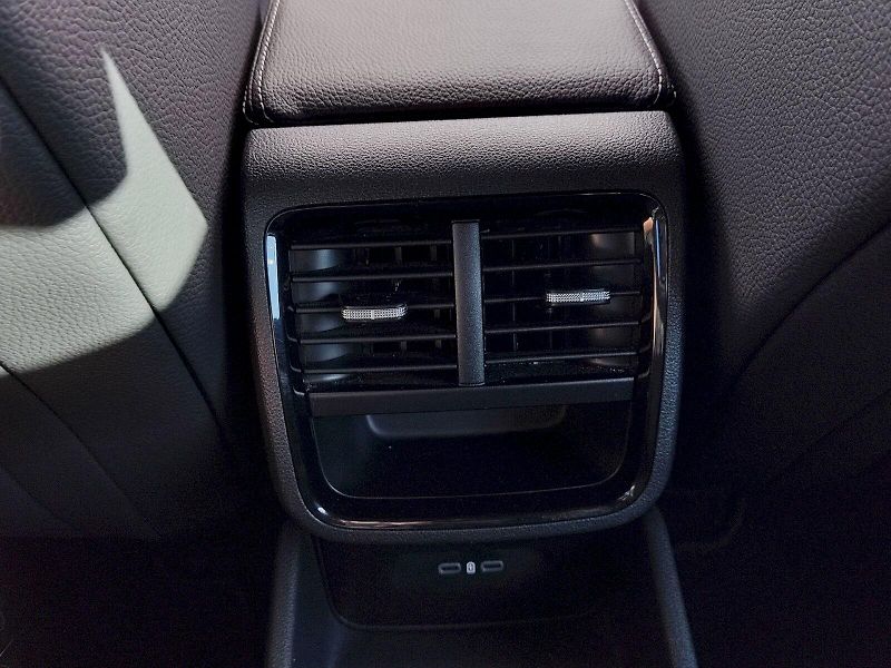 Škoda Octavia (2025) SportLine 1,5 Tsi 110 Kw - fotka 27 z 37