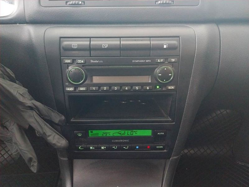 Škoda Octavia (2006) 1.6, po STK, jezdí výborně - fotka 13 z 16