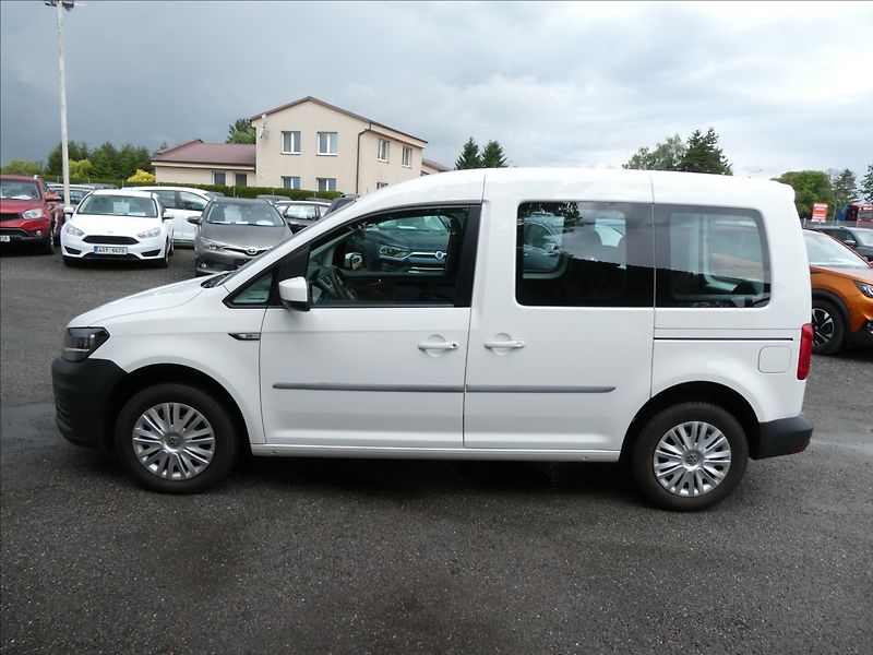 Volkswagen Caddy 2,0 TDi 1.majitel,závěs,tempom - fotka 2 z 49