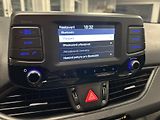 Hyundai i30 (2018) 1.0T-GDi Fastback 88kW Alu - náhled 16
