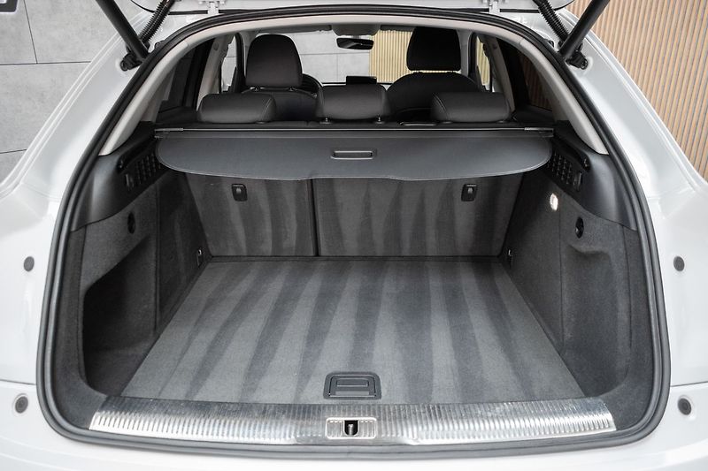 Audi Q3 2.0TDI 110kW QUATTRO*2xKOLA*ČR - fotka 40 z 43