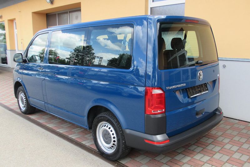 Volkswagen Transporter T6 2.0 TDI KLIMA 9 MÍST - fotka 2 z 31